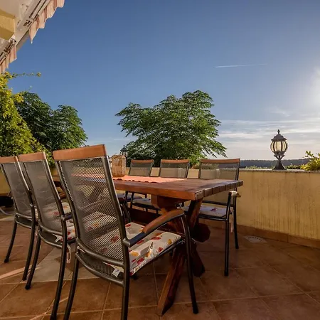 Marisol Barbat Apartman *